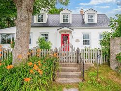 5284 Highway 3 Chester Basin, NS B0J 1K0