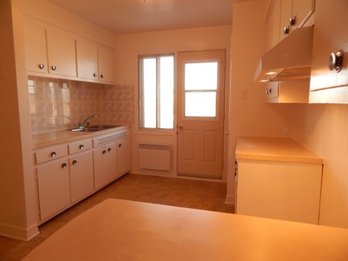 Cuisine - 7285 Rue Birnam, Montréal (Villeray/Saint-Michel/Parc-Extension), QC - Indoor Photo Showing Kitchen