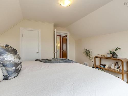 207 Victoria Road, Dartmouth, NS 