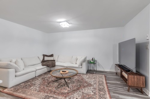 Salon - 1-8405 Rue De Londres, Brossard, QC - Indoor Photo Showing Living Room
