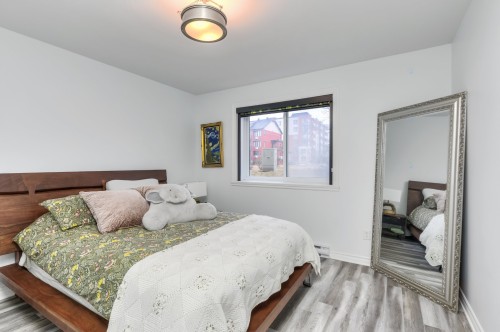 Chambre à coucher principale - 1-8405 Rue De Londres, Brossard, QC - Indoor Photo Showing Bedroom