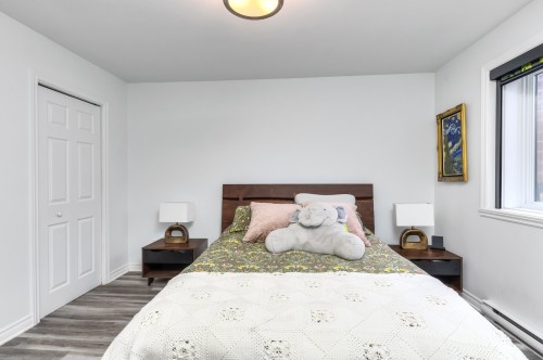 Chambre à coucher principale - 1-8405 Rue De Londres, Brossard, QC - Indoor Photo Showing Bedroom