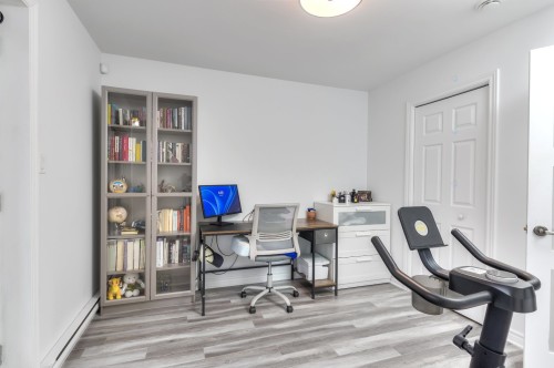 Chambre à coucher - 1-8405 Rue De Londres, Brossard, QC - Indoor Photo Showing Office