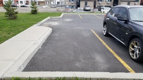 Stationnement - 1-8405 Rue De Londres, Brossard, QC - Outdoor