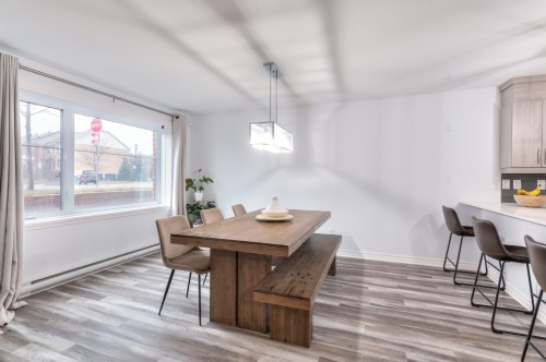 Salle à manger - 1-8405 Rue De Londres, Brossard, QC - Indoor Photo Showing Dining Room
