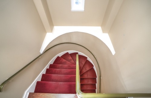 Escalier - 12 Rue Lesage, Dollard-Des-Ormeaux, QC - Indoor Photo Showing Other Room