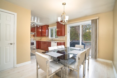 Coin-repas - 12 Rue Lesage, Dollard-Des-Ormeaux, QC - Indoor Photo Showing Dining Room