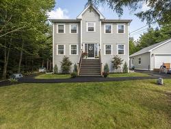 579 Waterstone Run Hammonds Plains, NS B4B 1X6