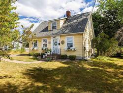 152 Mount Edward Road Charlottetown, PE C1A 5T2