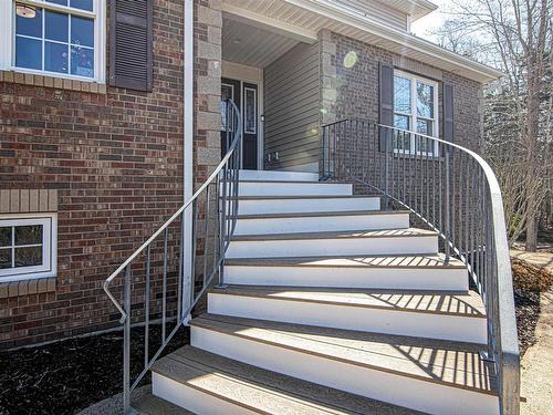 102 Ingram Drive, Fall River, NS 