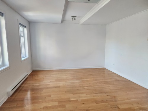 Salon - 3983 Boul. Édouard-Montpetit, Montréal (Côte-Des-Neiges/Notre-Dame-De-Grâce), QC - Indoor Photo Showing Other Room