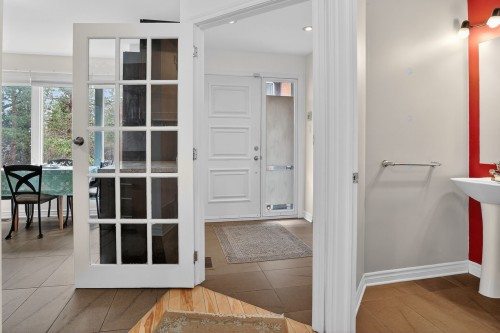 Hall d'entrée/Vestibule - 34Dz Boul. Des Sources, Pointe-Claire, QC - Indoor Photo Showing Other Room