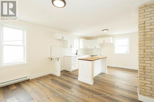 1008 Second Street E, Cornwall, ON - Indoor Photo Showing Kitchen