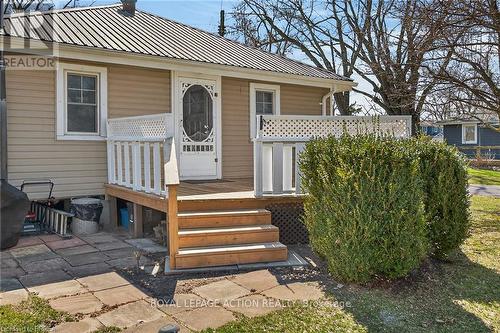 88 Erie Boulevard, Norfolk, ON - Outdoor With Deck Patio Veranda