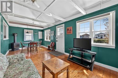 88 Erie Boulevard, Norfolk, ON - Indoor Photo Showing Other Room