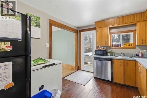 426 8Th Street E, Saskatoon, SK - Indoor Photo Showing Kitchen