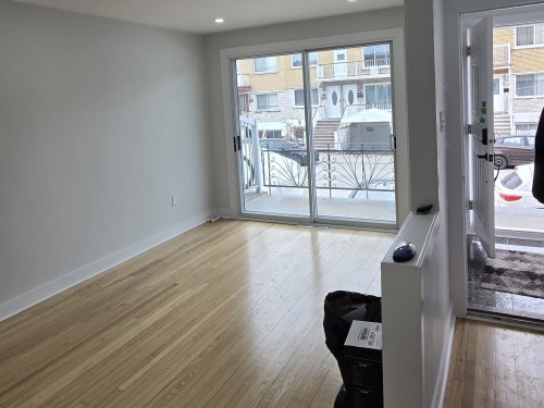 Living Room - 8656 14E Avenue, Montréal (Villeray/Saint-Michel/Parc-Extension), QC - Indoor Photo Showing Other Room