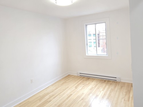 Bedroom - 8656 14E Avenue, Montréal (Villeray/Saint-Michel/Parc-Extension), QC - Indoor Photo Showing Other Room