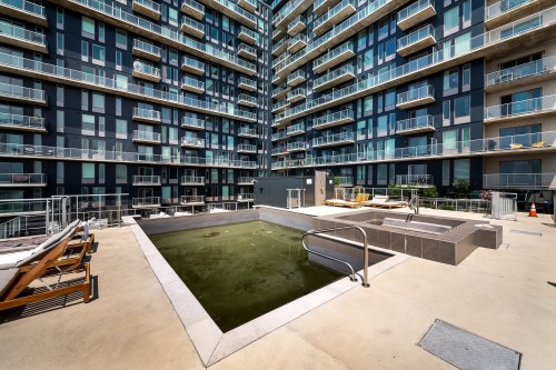 Piscine - 1422-60 Rue De L'Éclipse, Brossard, QC - Outdoor