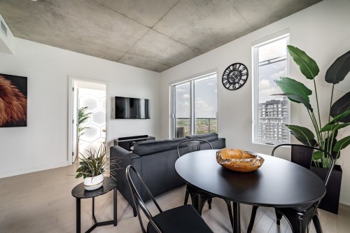 Salle à manger - 1422-60 Rue De L'Éclipse, Brossard, QC - Indoor Photo Showing Dining Room