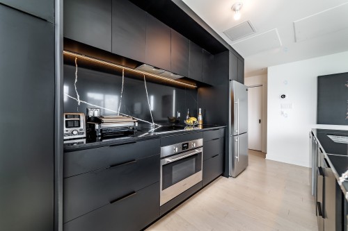 Cuisine - 1422-60 Rue De L'Éclipse, Brossard, QC - Indoor Photo Showing Kitchen