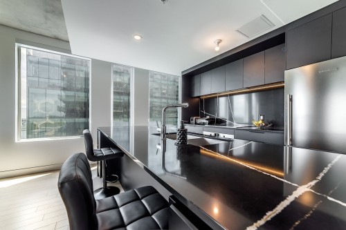 Cuisine - 1422-60 Rue De L'Éclipse, Brossard, QC - Indoor Photo Showing Kitchen With Double Sink