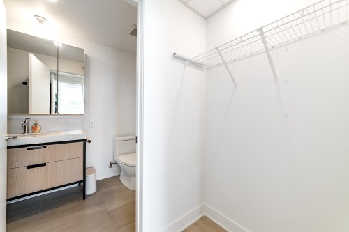 Salle de bains - 1422-60 Rue De L'Éclipse, Brossard, QC - Indoor Photo Showing Bathroom