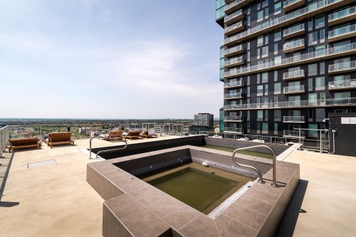 Piscine - 1422-60 Rue De L'Éclipse, Brossard, QC - Outdoor