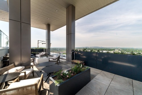 Terrasse - 1422-60 Rue De L'Éclipse, Brossard, QC -  With Exterior