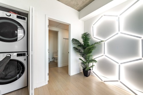 Salle de lavage - 1422-60 Rue De L'Éclipse, Brossard, QC - Indoor Photo Showing Laundry Room