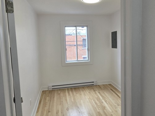 Chambre à coucher - 8654 14E Avenue, Montréal (Villeray/Saint-Michel/Parc-Extension), QC - Indoor Photo Showing Other Room