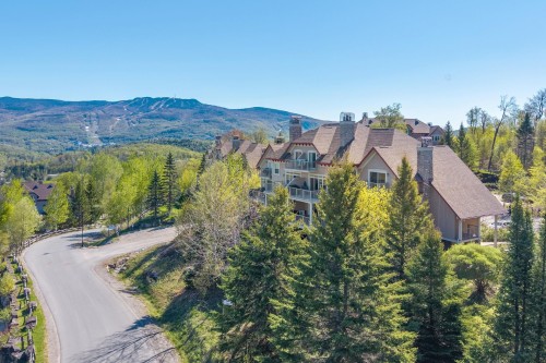 3-205 Rue du Mont-Plaisant  Mont-Tremblant, QC J8E 1L2