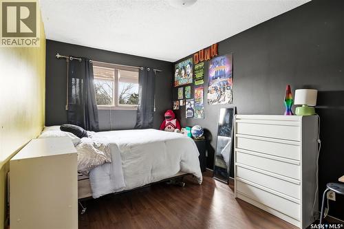 N 4212 Castle Road, Regina, SK - Indoor Photo Showing Bedroom