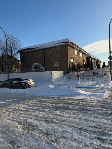 Courtyard - 6790 Rue St-Zotique E., Montréal (Mercier/Hochelaga-Maisonneuve), QC - Outdoor