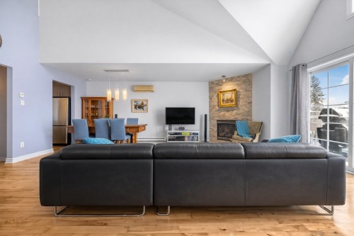 Salon - 6-197 Rue De La Forge, Saint-Eustache, QC - Indoor Photo Showing Living Room With Fireplace