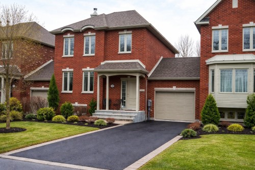 120 Rue Deslières  Saint-Bruno-De-Montarville, QC J3V 6P5