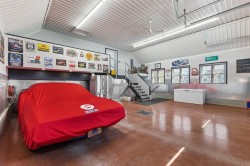Garage - 