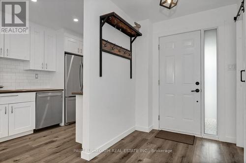 Entry - 23 Pixley Private, Ottawa, ON - Indoor