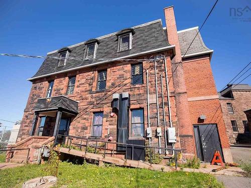 1 Lawrence Street, Amherst, NS 
