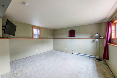 1547 Joan Ave, Crofton, BC 
