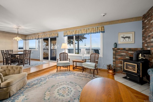 5018 Spence Rd, Courtenay, BC 