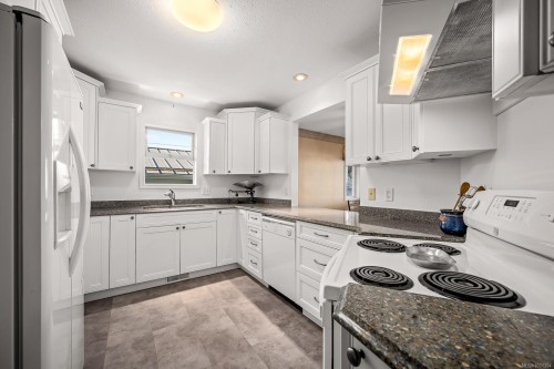 5018 Spence Rd, Courtenay, BC 