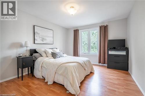 152 7Th Concession Road E, Flamborough, ON - Indoor Photo Showing Bedroom