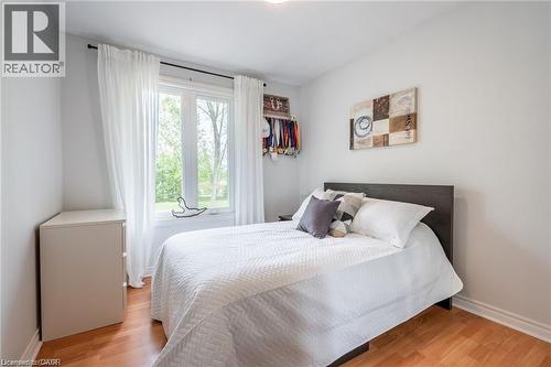 152 7Th Concession Road E, Flamborough, ON - Indoor Photo Showing Bedroom