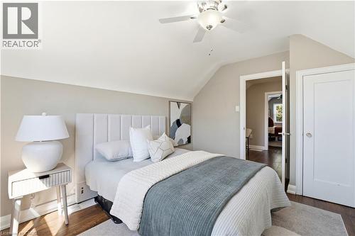 26 Isabel Avenue, Hamilton, ON - Indoor Photo Showing Bedroom