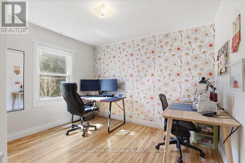19 Perth Road, Kitchener, ON - Indoor Photo Showing Office
