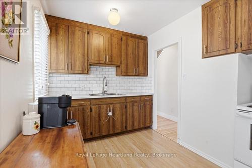 19 Perth Road, Kitchener, ON - Indoor Photo Showing Kitchen With Double Sink