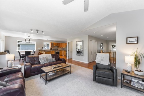 1694 Eagle View Pl, Duncan, BC 