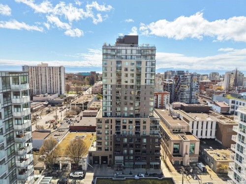 401-845 Johnson St  Victoria, BC V8W 0G3