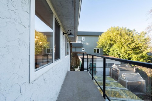 323 Masters Rd, Victoria, BC 